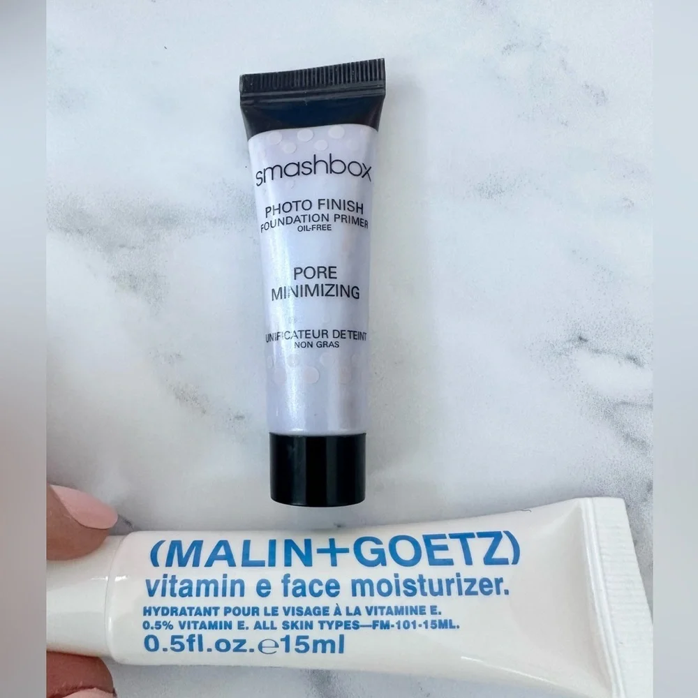 Smashbox Super Fan Mascara, Smashbox Primer, Malin and Goetz Moisturizer Samples